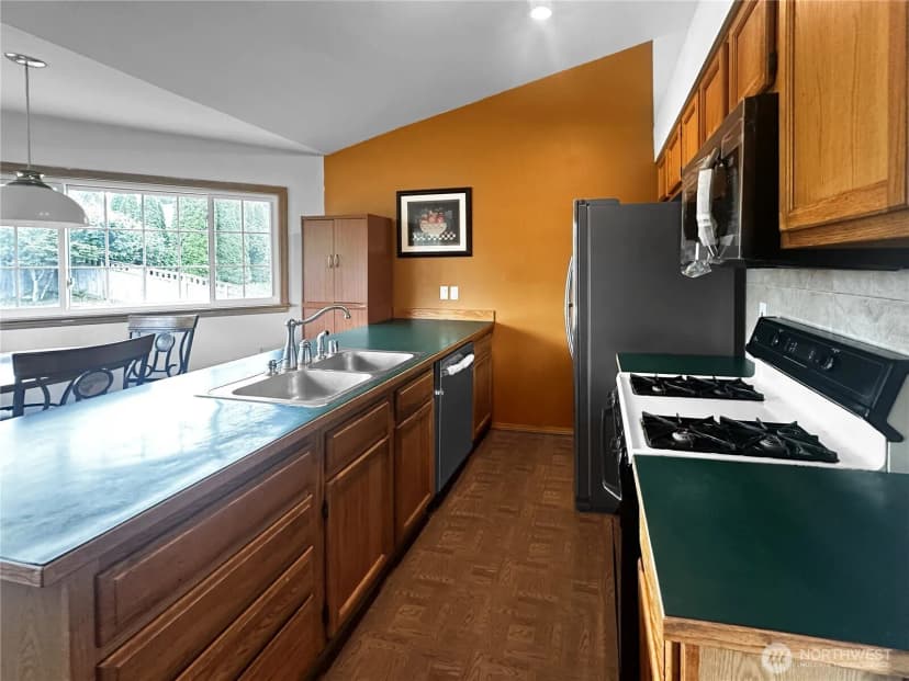 Property photo for 8823 W Mall Drive, Everett photo 11
