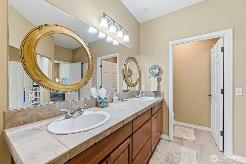 Property photo for 13245 230th Place Ne, Redmond photo 17