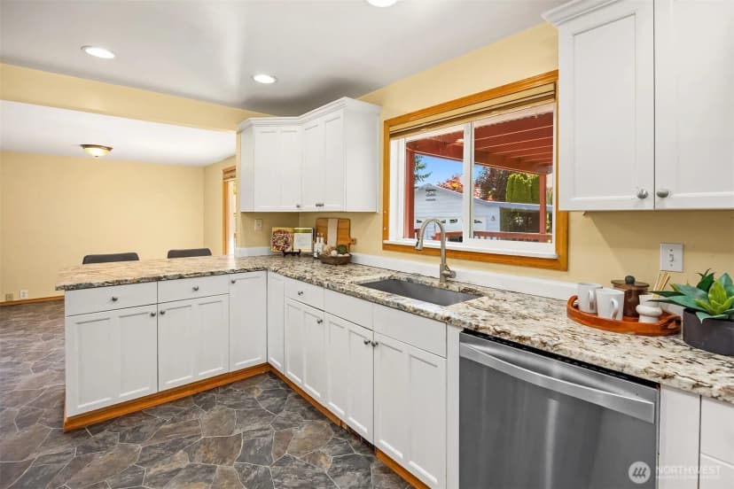 Property photo for 4817 S 175th Street, Sea Tac photo 8