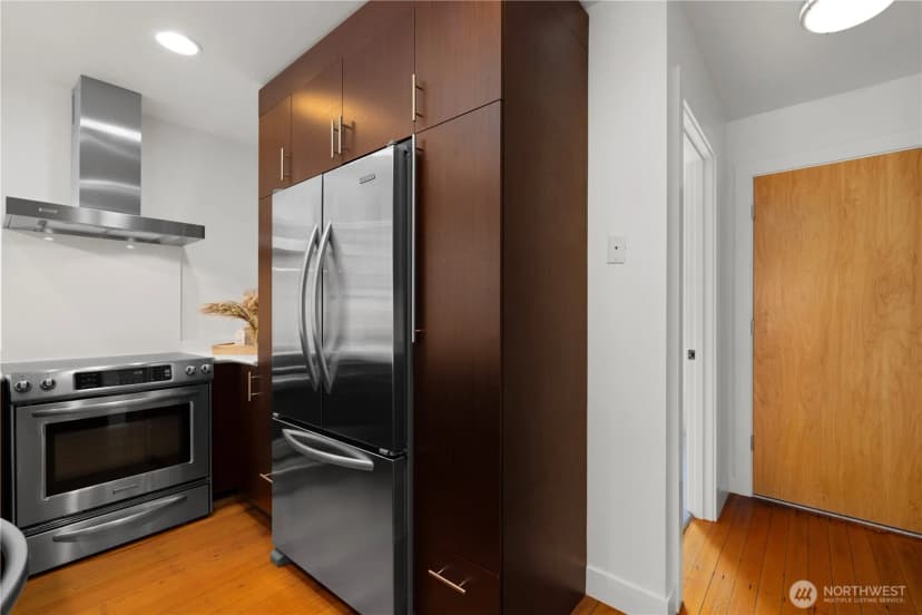 Property photo for 927 29th Avenue S, Seattle photo 16