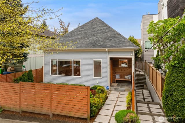 Property photo for 927 29th Avenue S, Seattle