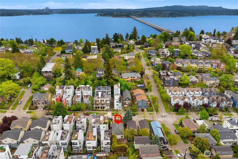Property photo for 927 29th Avenue S, Seattle photo 37