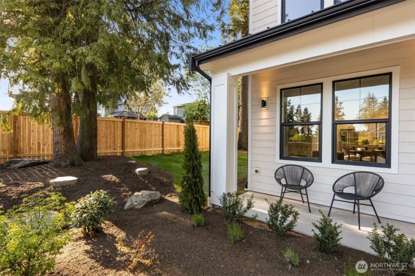 Property photo for 11608 Ne 92nd Street, Kirkland photo 34