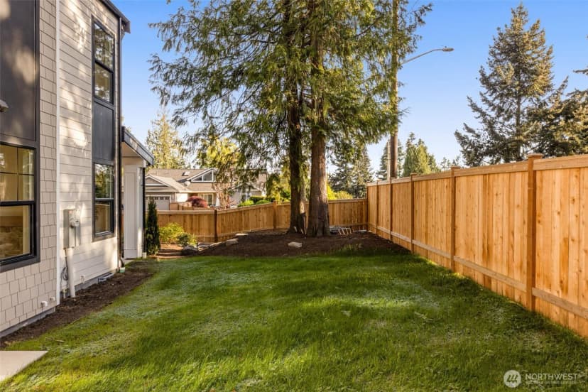 Property photo for 11608 Ne 92nd Street, Kirkland photo 35