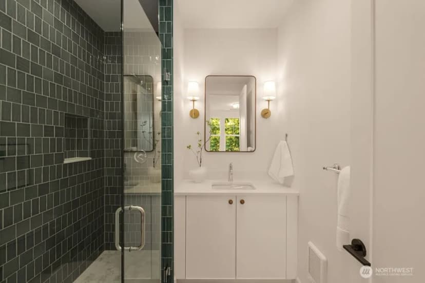 Property photo for 11610 Ne 92nd Street, Kirkland photo 35