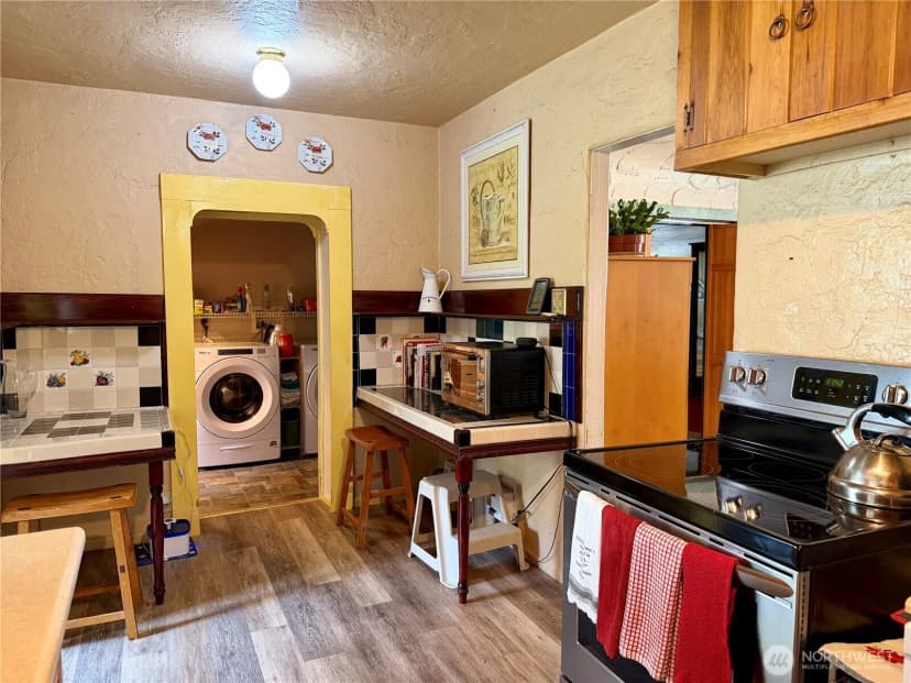 Property photo for 58110 View Place Ne, Grand Coulee photo 10
