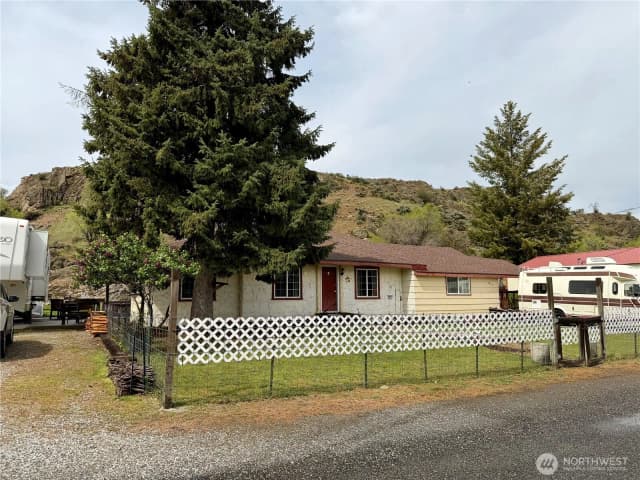 Property photo for 58110 View Place Ne, Grand Coulee