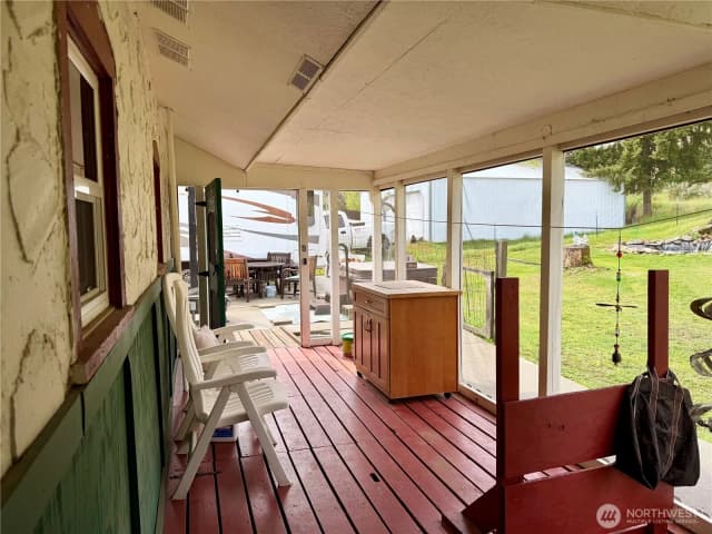 Property photo for 58110 View Place Ne, Grand Coulee photo 5
