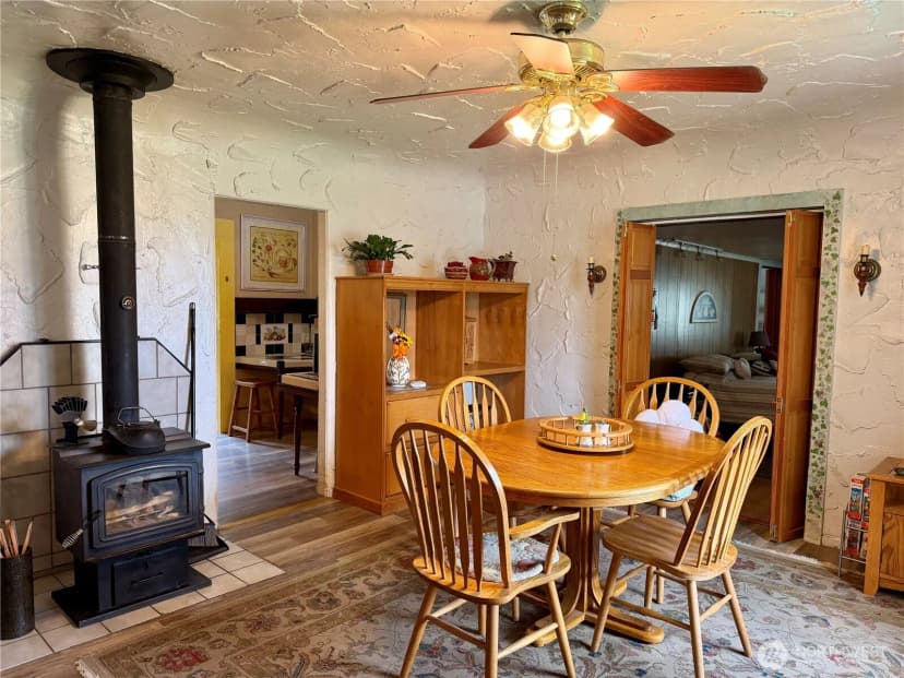 Property photo for 58110 View Place Ne, Grand Coulee photo 6