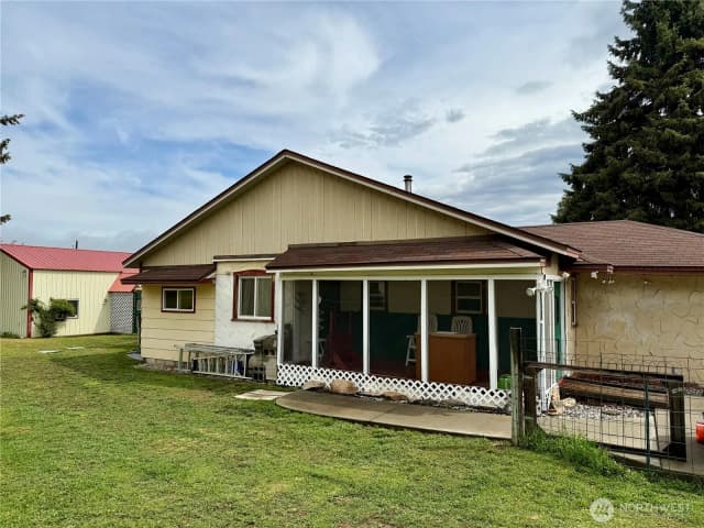 Property photo for 58110 View Place Ne, Grand Coulee photo 3