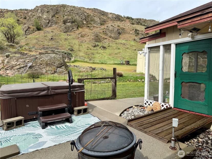 Property photo for 58110 View Place Ne, Grand Coulee photo 20
