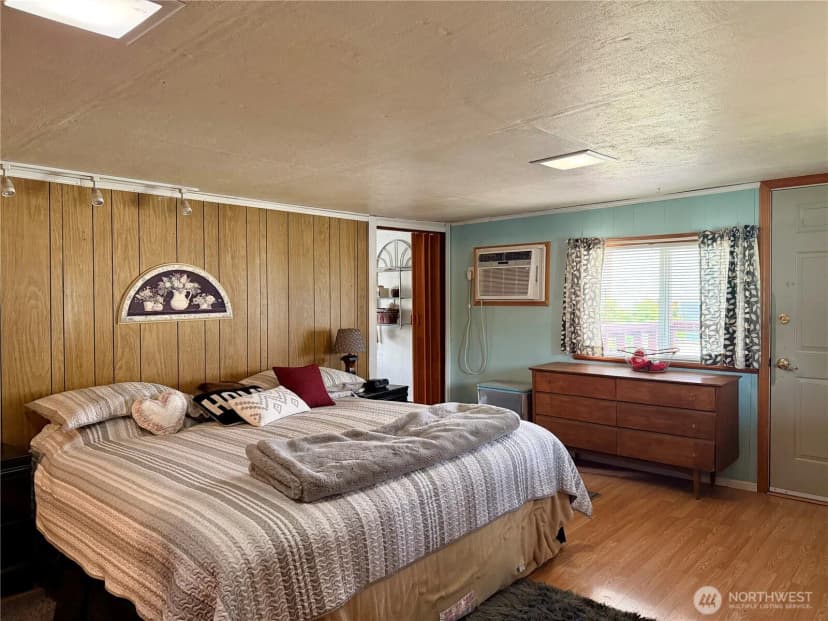 Property photo for 58110 View Place Ne, Grand Coulee photo 14