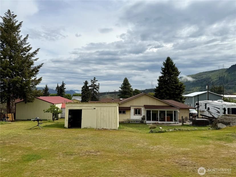 Property photo for 58110 View Place Ne, Grand Coulee photo 21