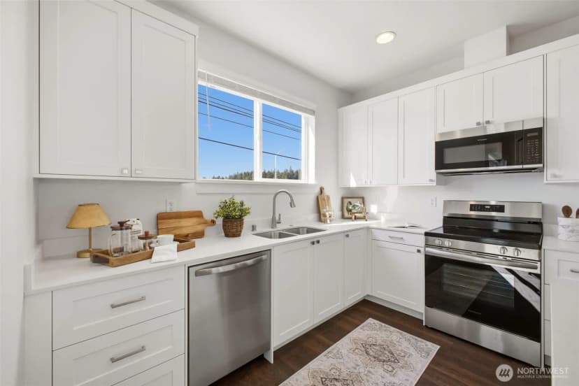 Property photo for 17521 13th Avenue E #d, Spanaway photo 15