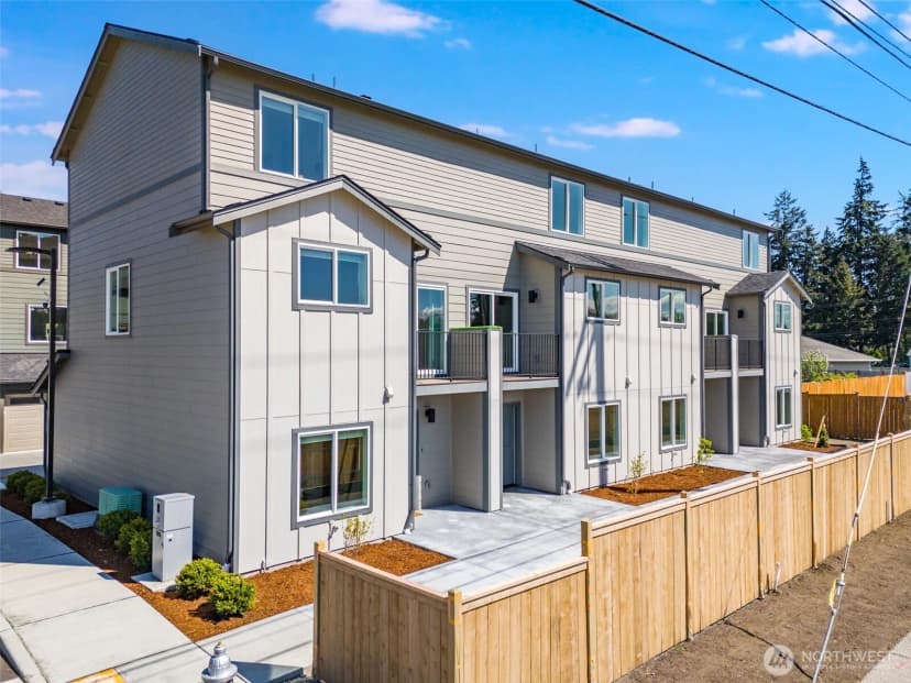 Property photo for 17521 13th Avenue E #d, Spanaway photo 39