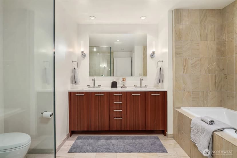Property photo for 10700 Ne 4th Street #2202, Bellevue photo 21