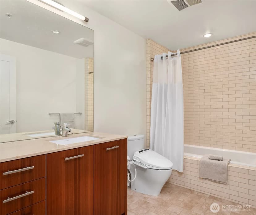 Property photo for 10700 Ne 4th Street #2202, Bellevue photo 19