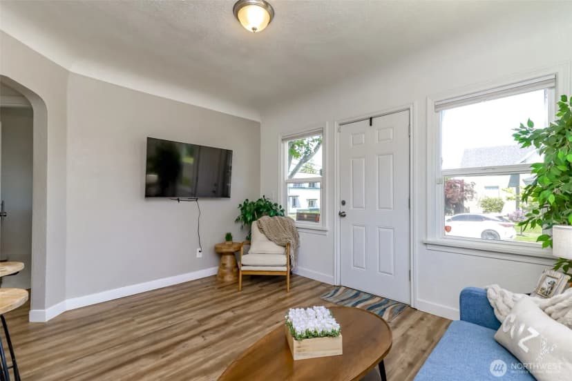 Property photo for 606 S 61st Street, Tacoma photo 6