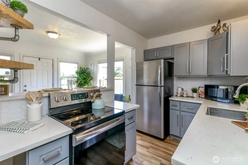 Property photo for 606 S 61st Street, Tacoma photo 9