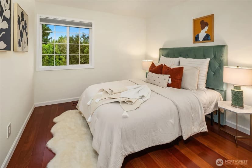 Property photo for 2805 112th Avenue Se, Bellevue photo 15