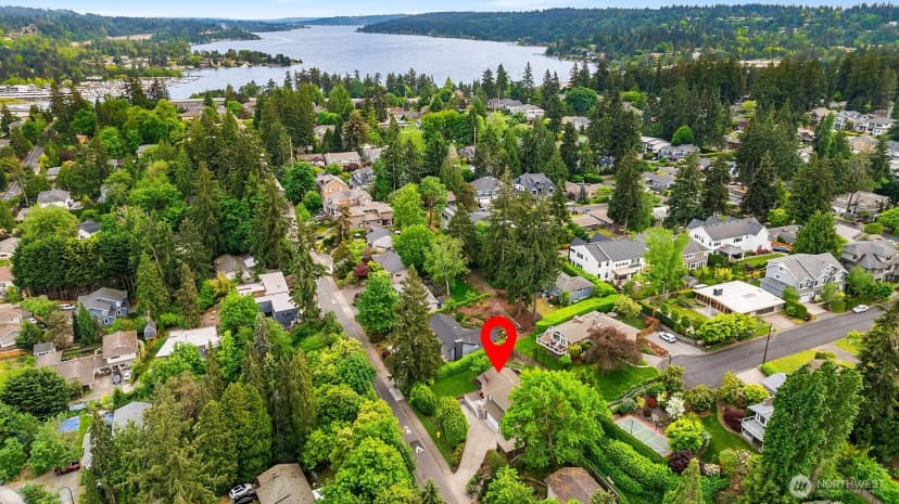Property photo for 2805 112th Avenue Se, Bellevue photo 37