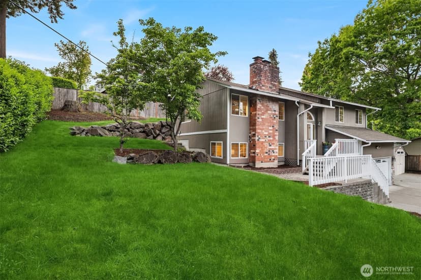 Property photo for 2805 112th Avenue Se, Bellevue photo 36