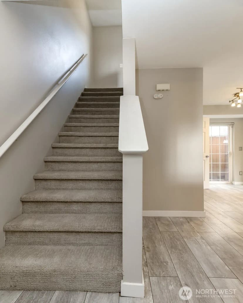 Property photo for 10426 17th Avenue Sw #10426, Seattle photo 24