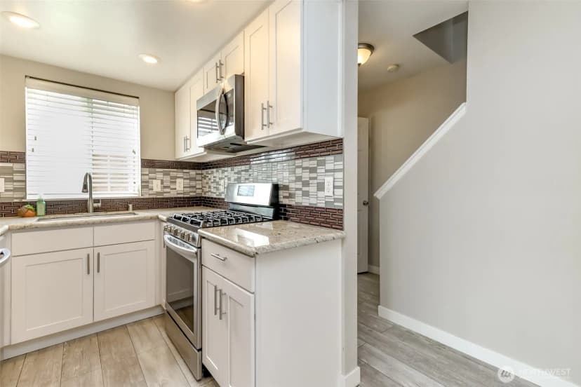 Property photo for 10426 17th Avenue Sw #10426, Seattle photo 17