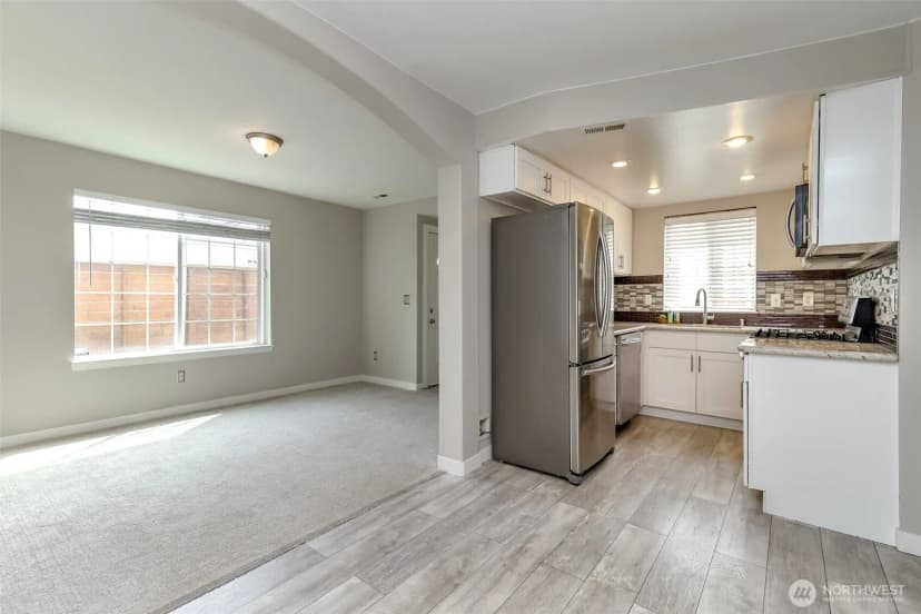Property photo for 10426 17th Avenue Sw #10426, Seattle photo 15