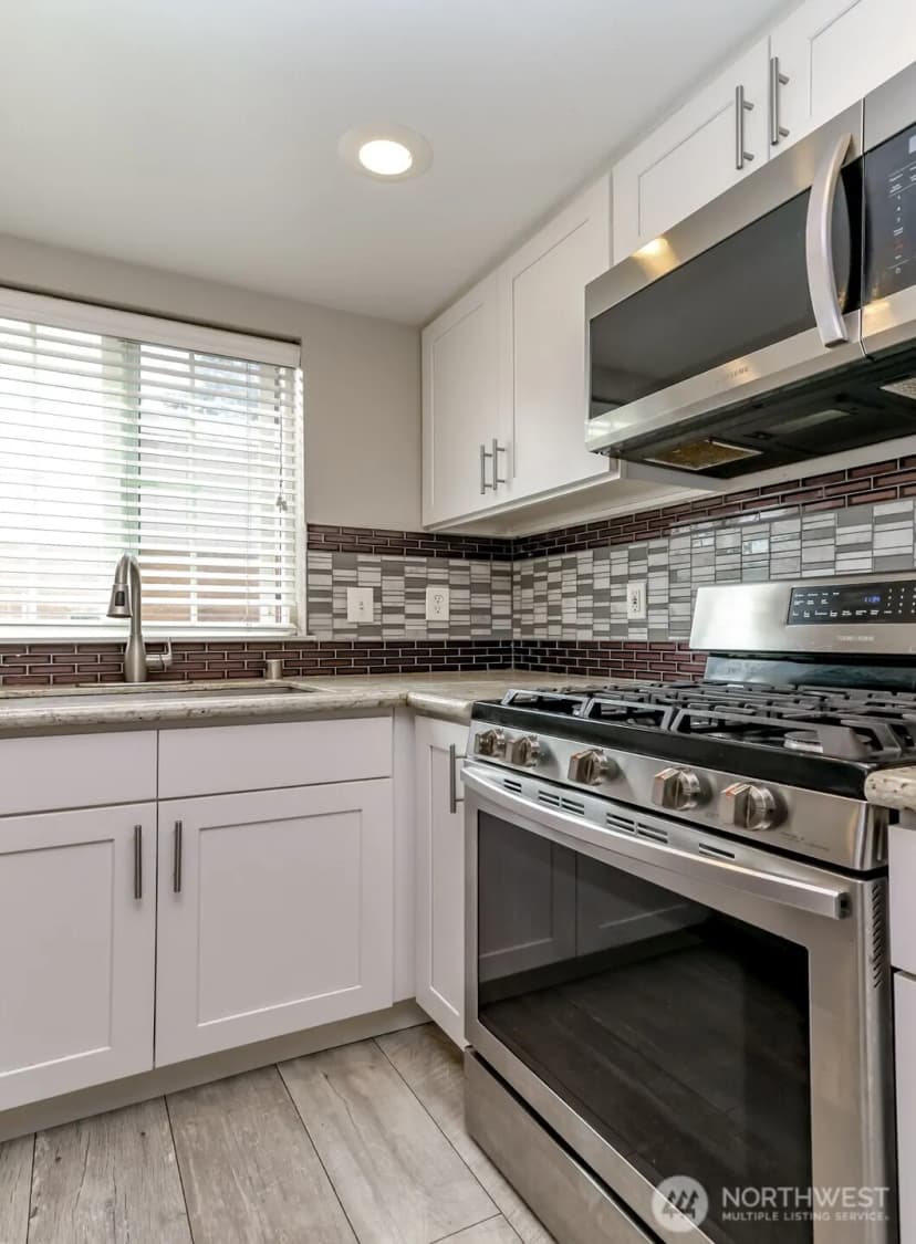 Property photo for 10426 17th Avenue Sw #10426, Seattle photo 21