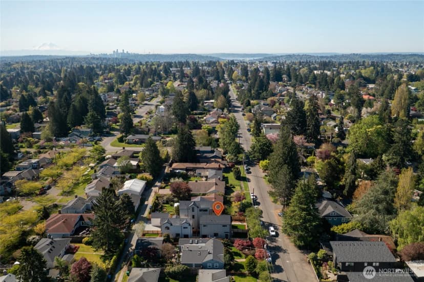 Property photo for 10330 14th Avenue Nw, Seattle photo 14