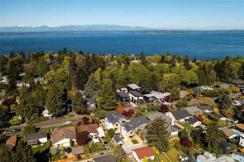 Property photo for 10330 14th Avenue Nw, Seattle photo 15
