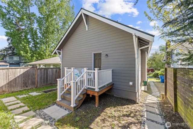 Property photo for 1411 26th Avenue, Seattle photo 2