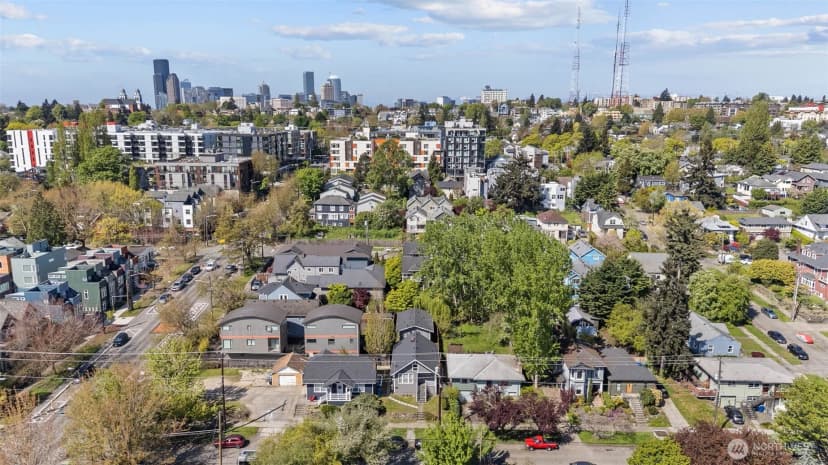 Property photo for 1411 26th Avenue, Seattle photo 25