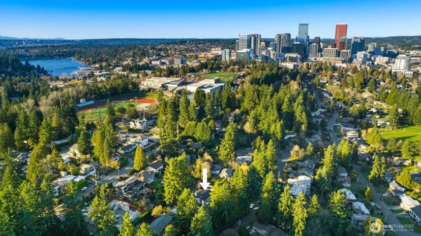 Property photo for 1023 109th Avenue Se, Bellevue photo 33