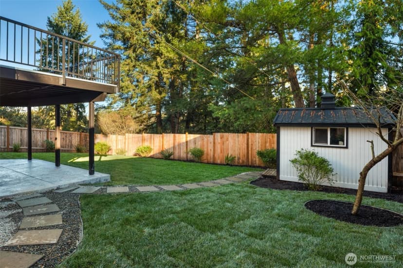 Property photo for 1023 109th Avenue Se, Bellevue photo 32