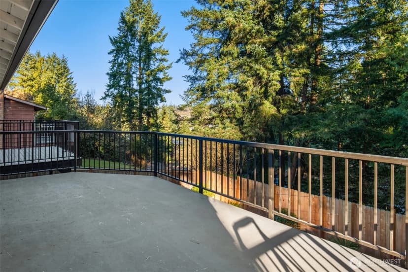 Property photo for 1023 109th Avenue Se, Bellevue photo 30