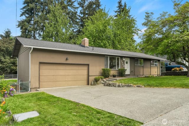 Property photo for 2420 Sw 326th Street, Federal Way photo 2