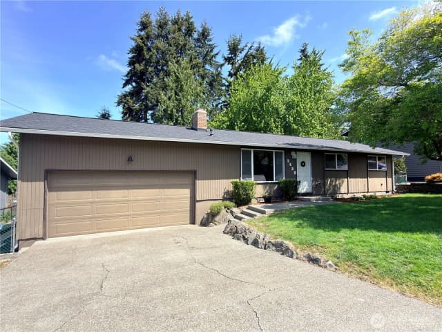 Property photo for 2420 Sw 326th Street, Federal Way photo 3
