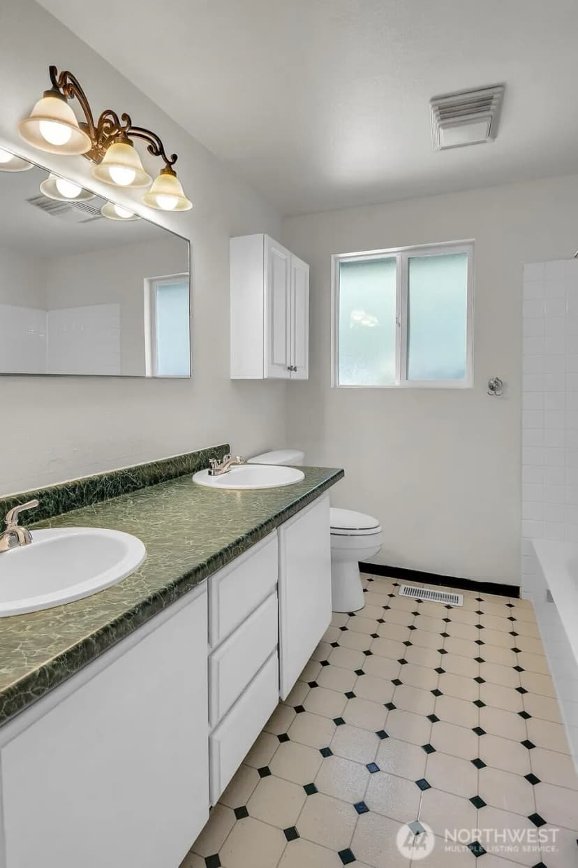 Property photo for 2420 Sw 326th Street, Federal Way photo 16