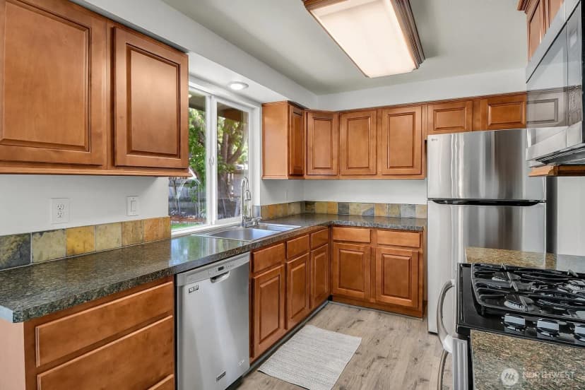 Property photo for 2420 Sw 326th Street, Federal Way photo 14