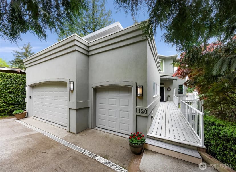 Property photo for 1120 W Lake Sammamish Parkway Se, Bellevue photo 24
