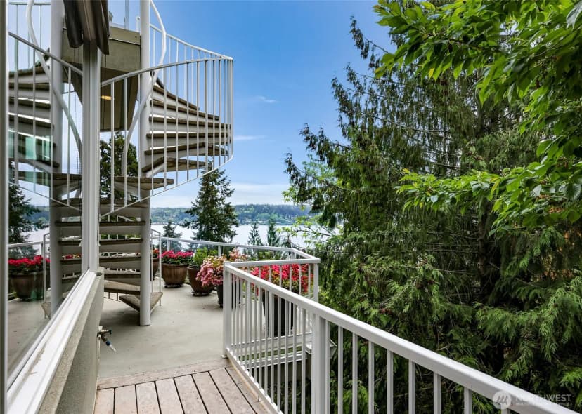 Property photo for 1120 W Lake Sammamish Parkway Se, Bellevue photo 25