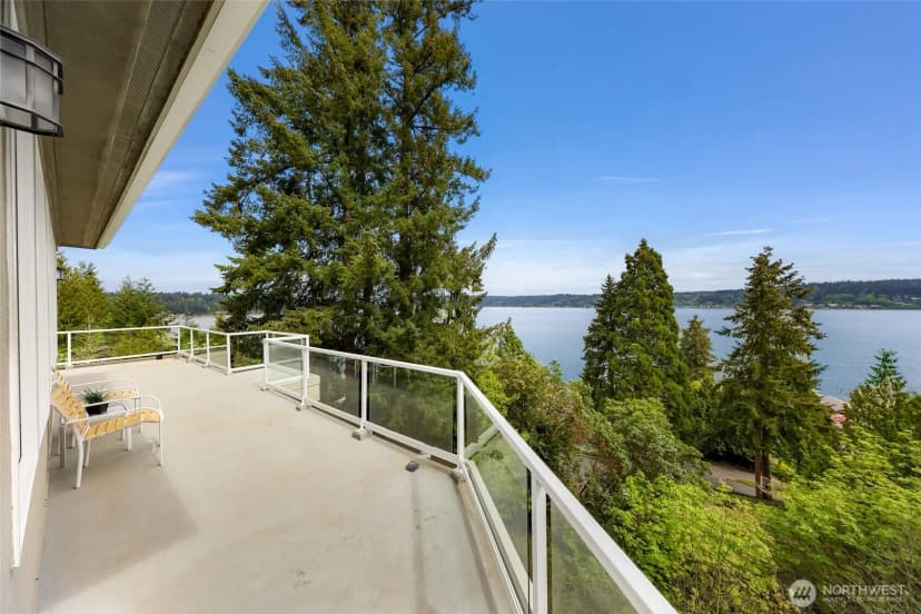 Property photo for 1120 W Lake Sammamish Parkway Se, Bellevue photo 16