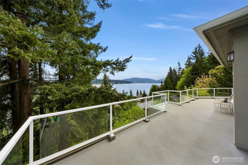 Property photo for 1120 W Lake Sammamish Parkway Se, Bellevue photo 28