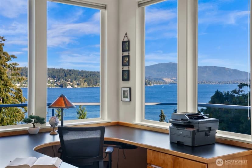 Property photo for 1120 W Lake Sammamish Parkway Se, Bellevue photo 12
