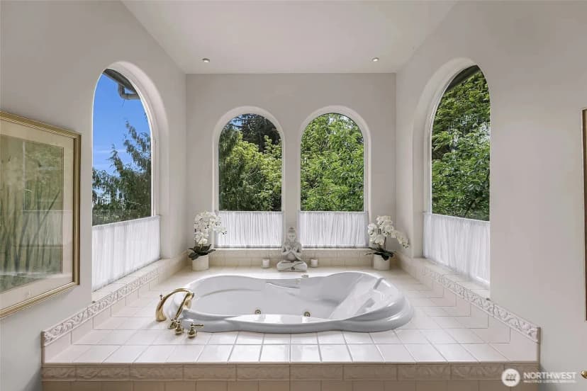 Property photo for 1120 W Lake Sammamish Parkway Se, Bellevue photo 15