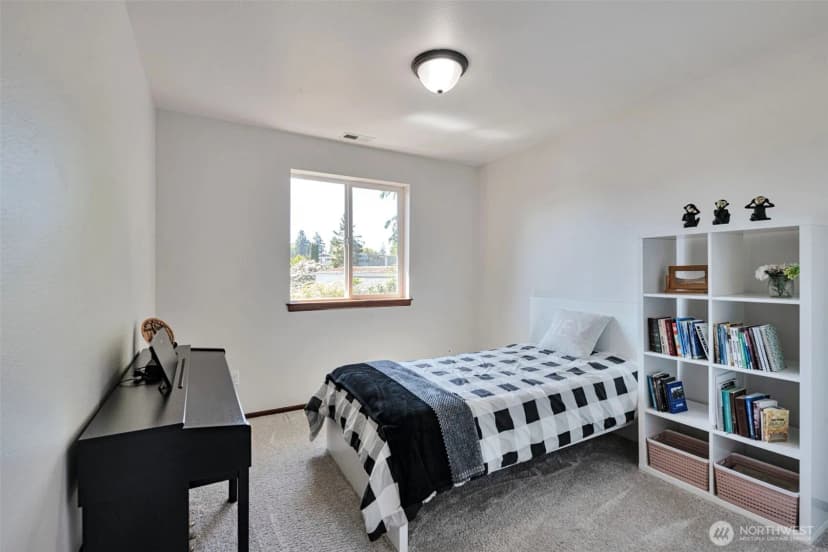 Property photo for 13112 27th Place W, Everett photo 13