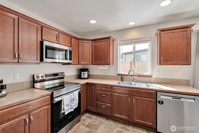 Property photo for 13112 27th Place W, Everett photo 6