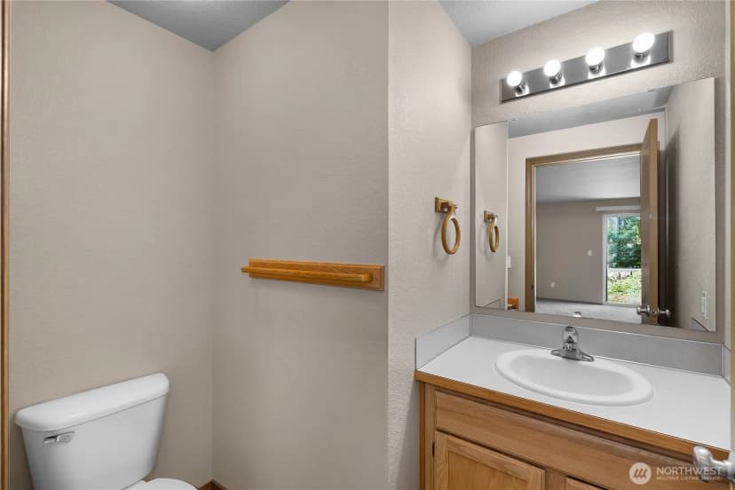 Property photo for 3608 Bittersweet Street Se, Olympia photo 10
